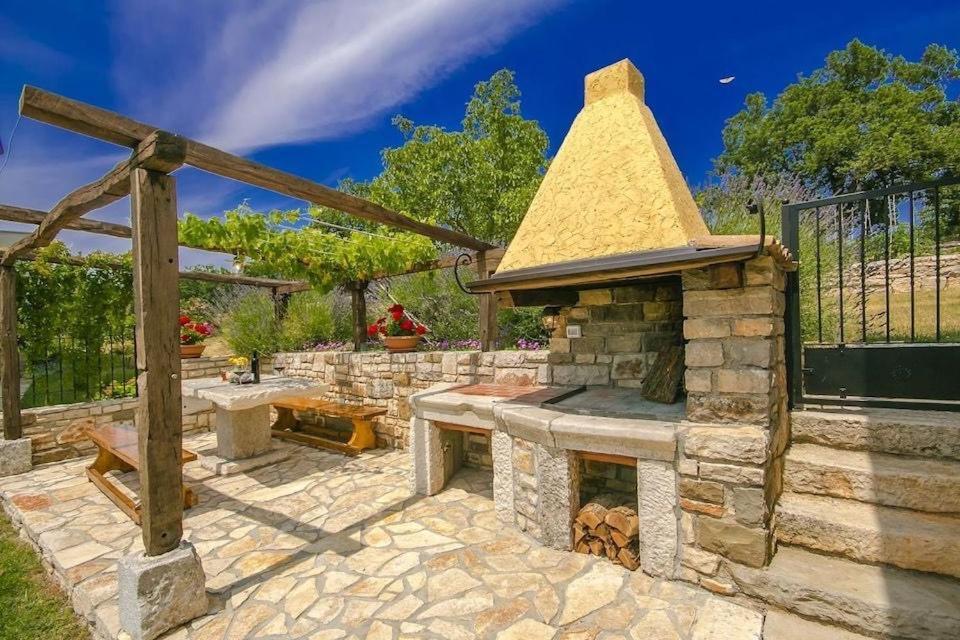 Casa Mazuli Villa Grožnjan Exteriör bild