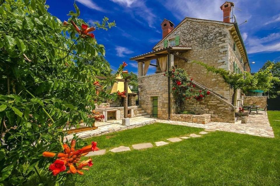 Casa Mazuli Villa Grožnjan Exteriör bild